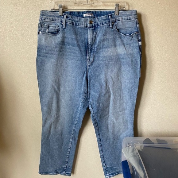 Good American Good Curve Straight Jeans - Picture 3 of 9